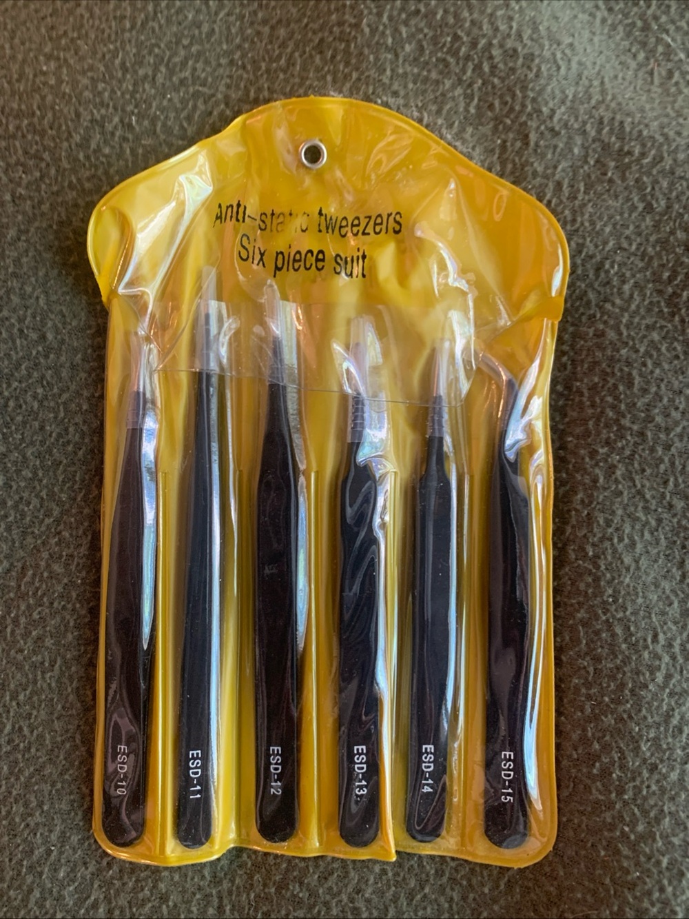 New Anti-Static tweezers. 6 piece set in plastic case. Black.